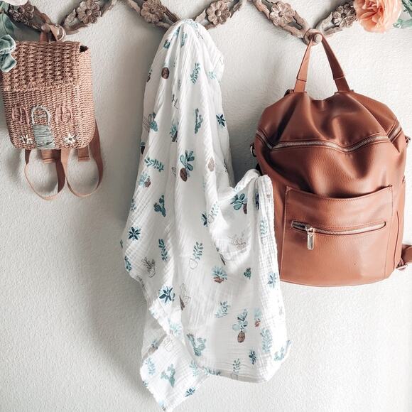 New Gauzy Muslin Potted Cactus Plant Baby Swaddle Blanket - Picture 2 of 4